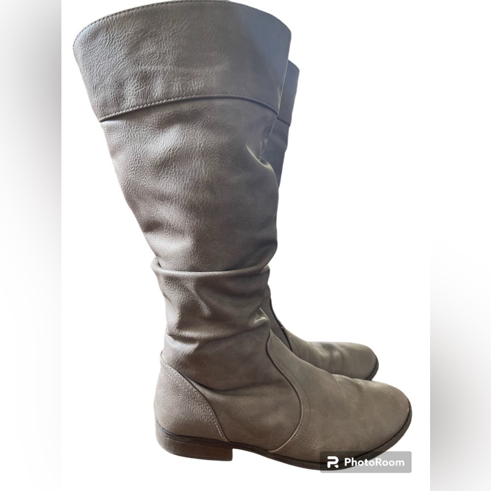 Size 4 Girls boots